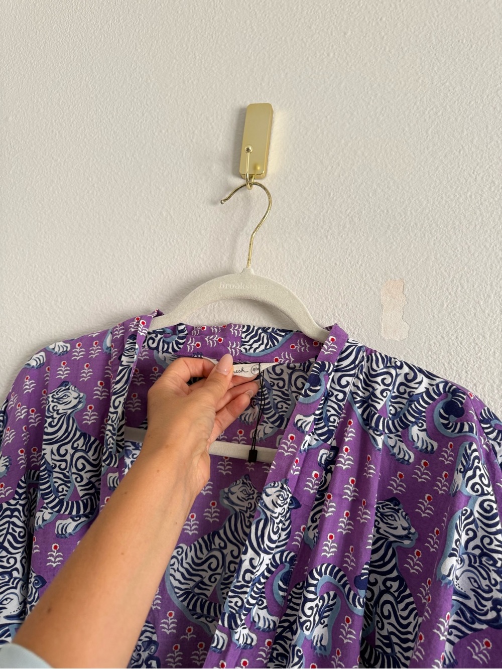 PRINTFRESH Tiger Queen Robe size Small/medium in violet - Picture 8 of 9